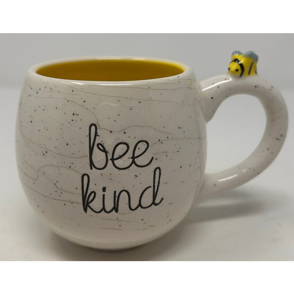 Eccolo World Traveler 2021 Bumble Bee‎ Kind Coffee Mug Yellow Inside 16 oz.